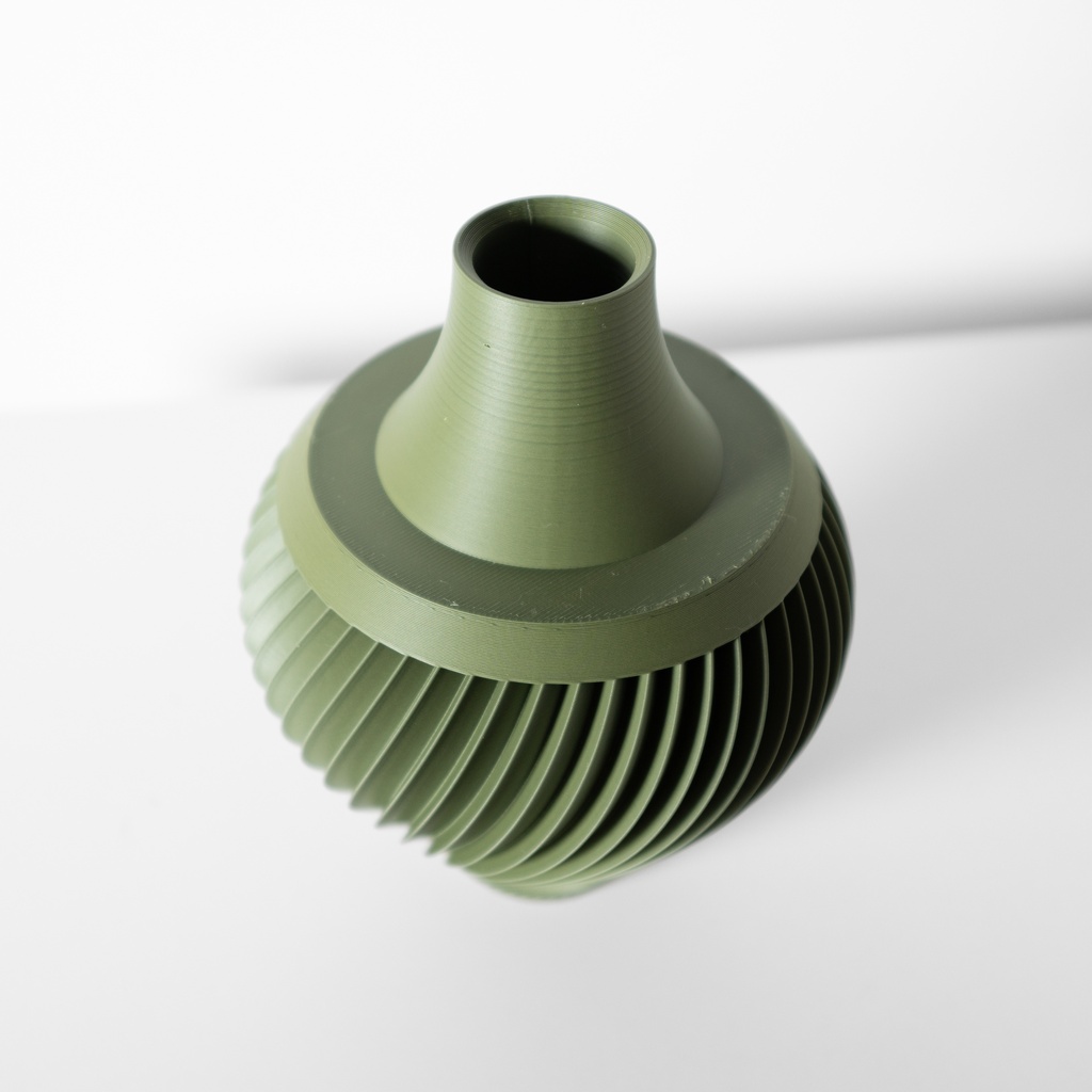 Kumo Vase