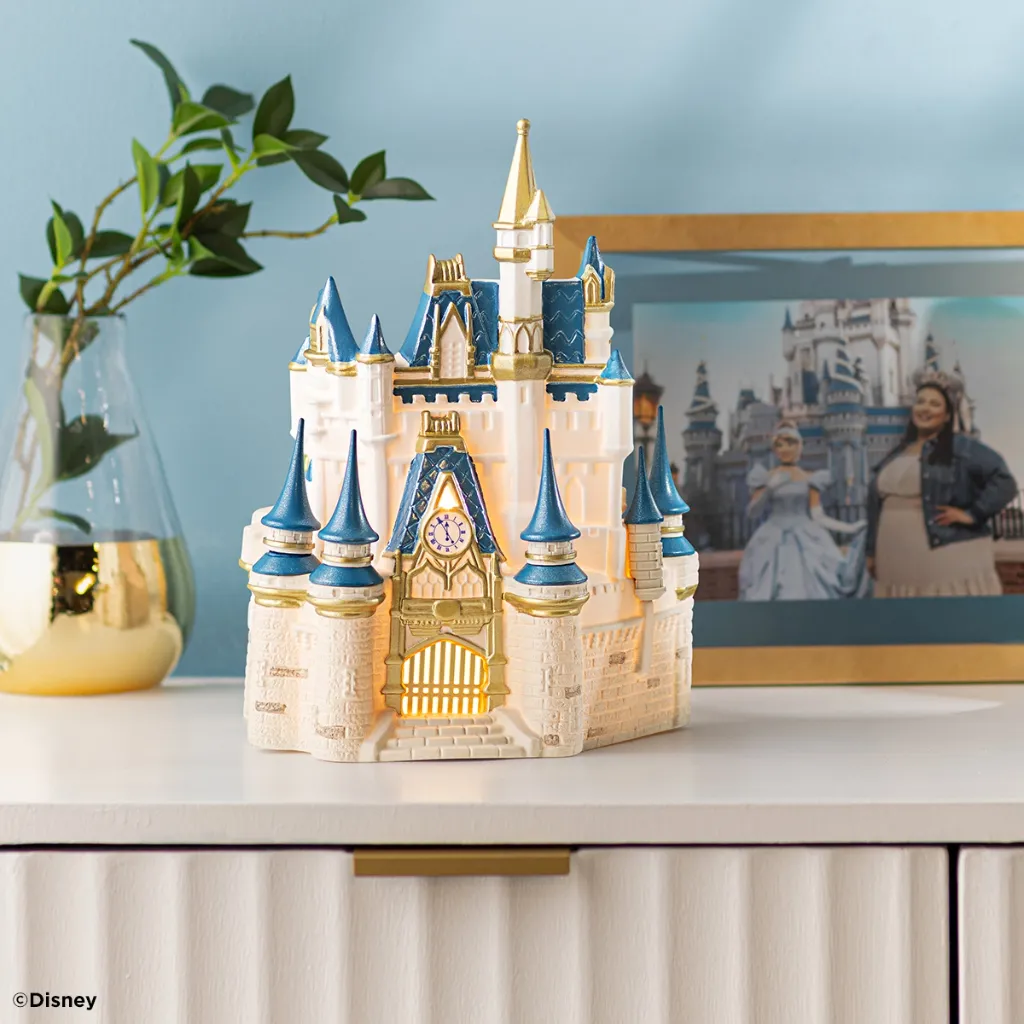 Walt Disney World: Cinderella Castle Wax Met Warmer